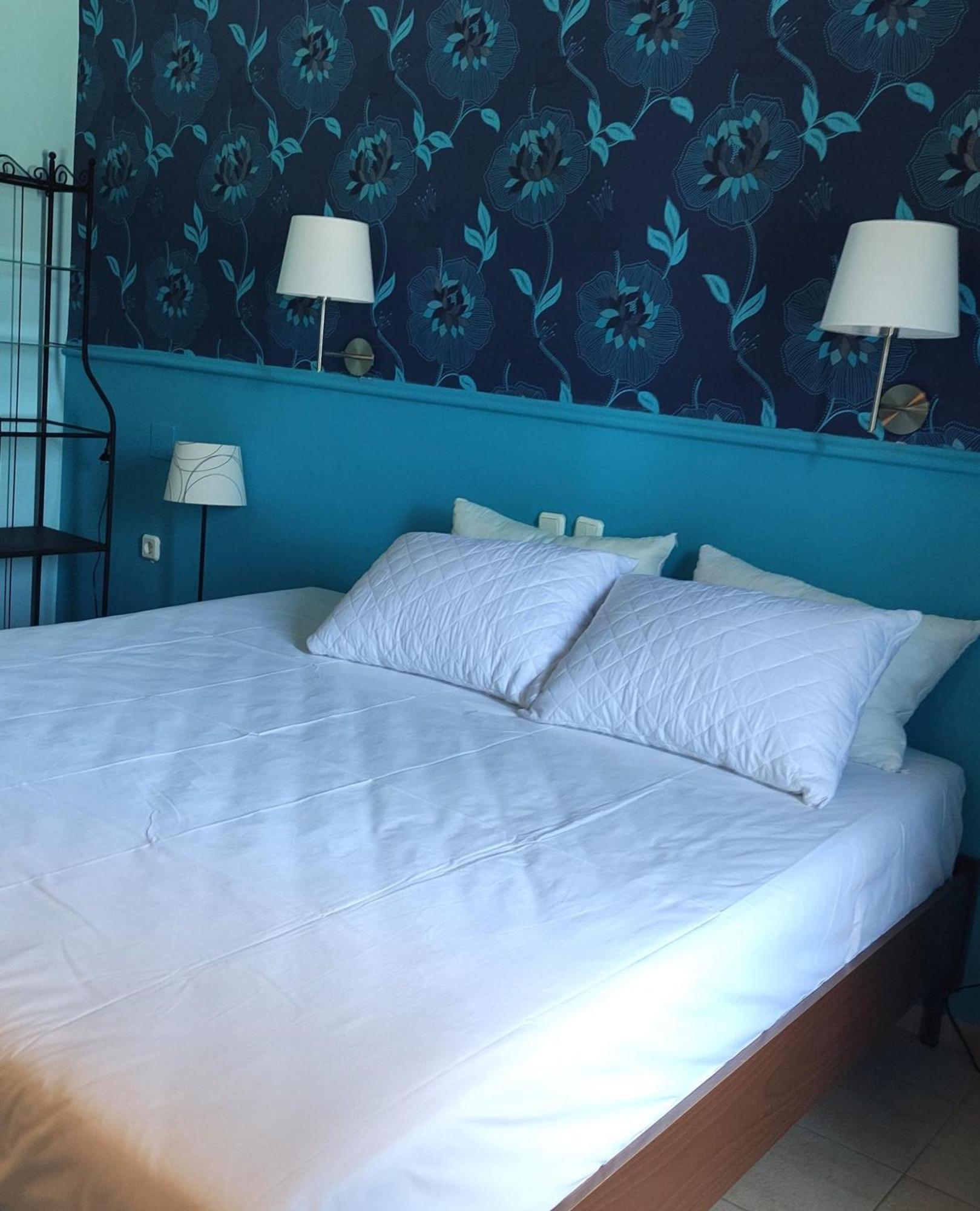 Apartment Okeania Seafront In Kamena Vourla