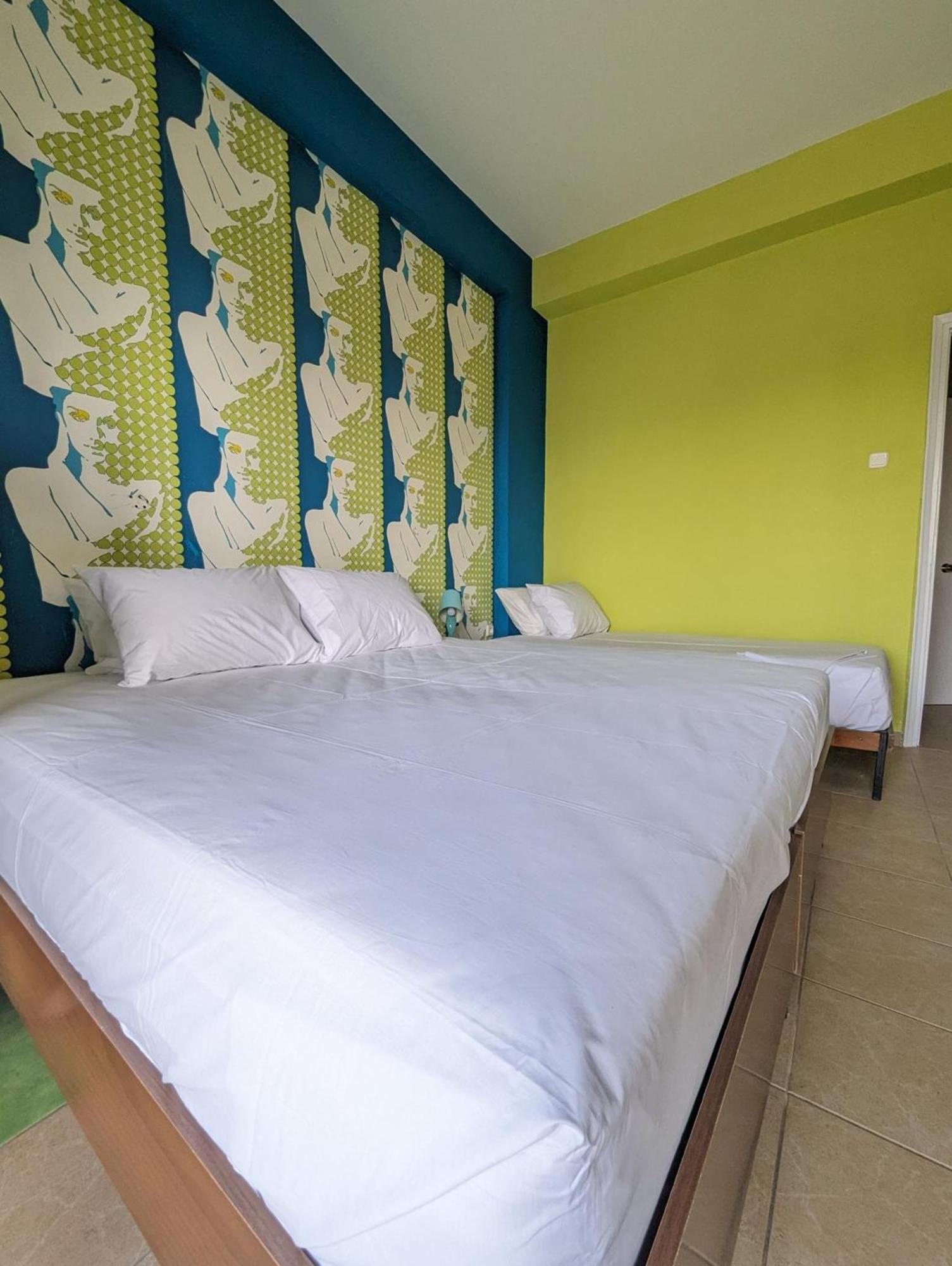 Appartement Okeania Seafront In